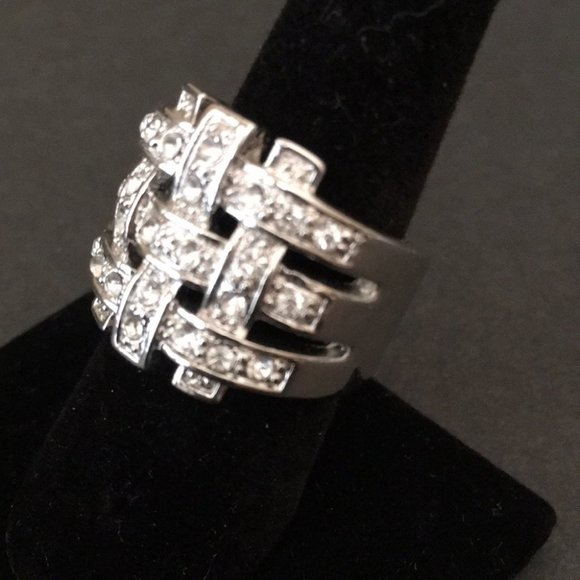 Cocktail Ring - Picture 2 of 9